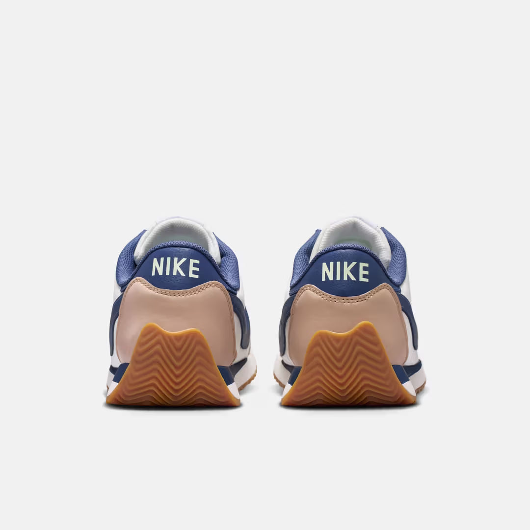Walk & Walk™ Classic Retro Comfort Sneakers – Cream, Beige & Navy